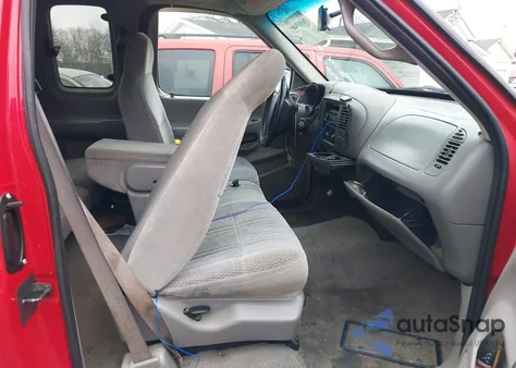 1998 Ford F-150 Lariat/Standard/Xl/Xlt from USA, damaged, VIN 1FTZX18W0WNC34510